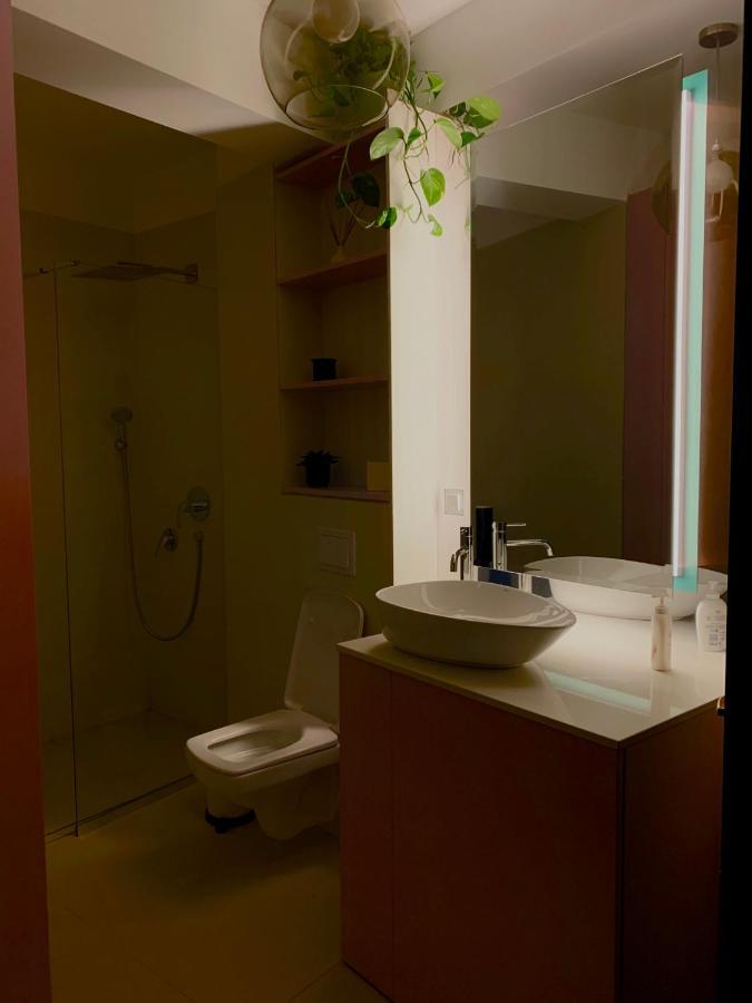 Downtown Italian Studio بوخارست المظهر الخارجي الصورة